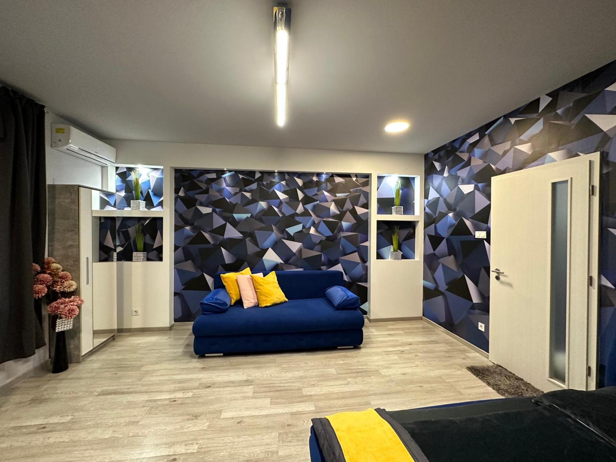 Kitty Downtown Apartman Debreţin Exterior foto